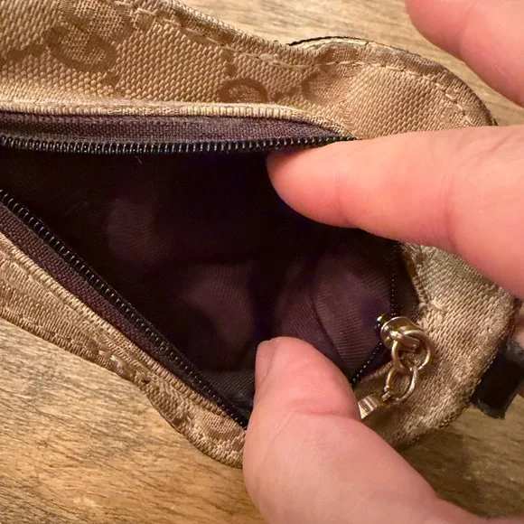 GG monogram mini cap pouch FAIR - Picture 6 of 10
